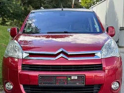 Rot Gebraucht 2010 Citroën Berlingo Exclusive Van / Kleinbus | 6.200 € (Fairer Preis)