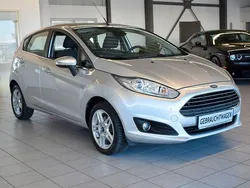 Silber Gebraucht 2015 Ford Fiesta Titanium Kleinwagen | 5.699 € (Fairer Preis)