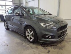 Grün Gebraucht 2018 Ford S-MAX ST-Line Van / Kleinbus | 11.748 € (Superpreis)