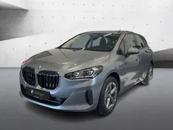 Skyscraper grau metallic Neu 2025 BMW 230e Active Tourer Van / Kleinbus | 56.470 € (Fairer Preis)