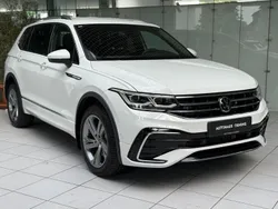 Weiß Gebraucht 2024 VW Tiguan Allspace R-line SUV | 46.900 € (Fairer Preis)