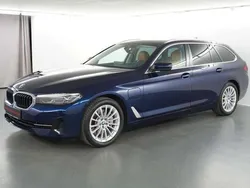 Tansanitblau ii metallic Gebraucht 2021 BMW 530e Kombi | 34.800 € (Superpreis)