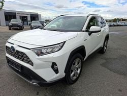 Weiß Gebraucht 2020 Toyota RAV4 Hybrid Team SUV | 24.990 € (Superpreis)
