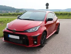 Rot Gebraucht 2022 Toyota Yaris Limousine | 36.900 € (Etwas zu teuer)