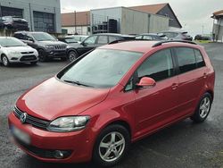 Rot Gebraucht 2011 VW Golf VI Kleinwagen | 6.299 € (Etwas zu teuer)