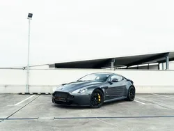 Grau Gebraucht 2016 Aston Martin V12 Vantage Coupé | 169.900 €