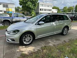 Silber Gebraucht 2019 VW Golf VII Comfortline Kombi | 9.300 € (Superpreis)