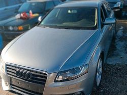 Silber Gebraucht 2008 Audi A4 Kombi | 2.890 €