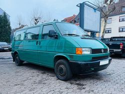 Grün Gebraucht 2001 VW Caravelle Van / Kleinbus | 8.400 € (Fairer Preis)