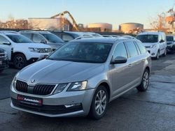 Beige Gebraucht 2018 Skoda Octavia Ambition Kombi | 7.999 € (Superpreis)