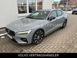 Grau Gebraucht 2023 Volvo S60 Ultimate Limousine | 39.890 € (Fairer Preis)