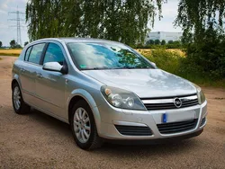 Silber Gebraucht 2005 Opel Astra Elegance Limousine | 1.250 € (Superpreis)