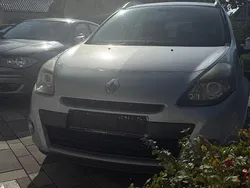 Silber Gebraucht 2009 Renault Clio II Limousine | 1.700 € (Fairer Preis)