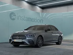 Grau Gebraucht 2022 Mercedes E300 AMG Limousine | 41.677 € (Fairer Preis)