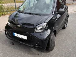 Schwarz Gebraucht 2021 Smart ForTwo Electric Drive Passion Coupé | 10.495 € (Fairer Preis)