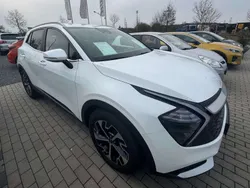 Weiß Gebraucht 2023 Kia Sportage Vision SUV | 34.990 € (Etwas zu teuer)