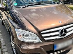 Braun Gebraucht 2012 Mercedes Viano Van / Kleinbus | 29.999 €