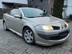 Gold Gebraucht 2006 Renault Mégane Cabriolet Cabrio | 1.850 € (Etwas zu teuer)
