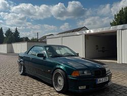 Grün Gebraucht 1995 BMW 328 Cabriolet M Sport Cabrio | 16.000 €