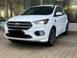 Weiß Gebraucht 2017 Ford Kuga ST-Line SUV | 14.000 € (Fairer Preis)