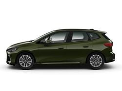 Sanremo green metallic (gruen) Gebraucht 2025 BMW 218 Active Tourer M Sport Van / Kleinbus | 32.590 € (Guter Preis)