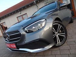 Grau Gebraucht 2022 Mercedes E400 Avantgarde Limousine | 43.480 € (Fairer Preis)