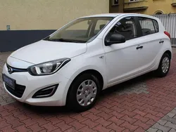 Weiß Gebraucht 2014 Hyundai i20 Edition Kleinwagen | 4.790 € (Guter Preis)