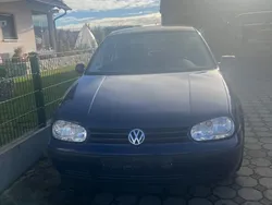 Blau Gebraucht 2003 VW Golf IV Basis Limousine | 3.900 € (Teuer)