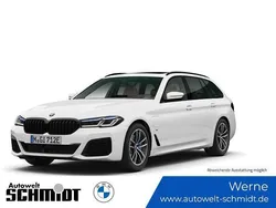 Weiß Gebraucht 2021 BMW 530e M Sport Kombi | 42.790 €