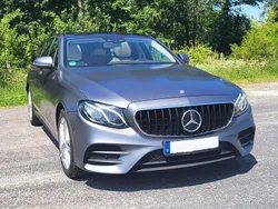 Grau Gebraucht 2016 Mercedes E350 AMG line Limousine | 35.000 €