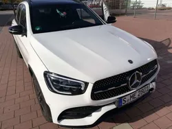 Weiß Gebraucht 2019 Mercedes GLC220 AMG line SUV | 35.300 € (Teuer)