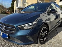 Blau Gebraucht 2019 Mercedes B200 AMG Van / Kleinbus | 19.999 € (Fairer Preis)