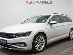 Weiß Gebraucht 2023 VW Passat R-line Kombi | 27.990 € (Teuer)