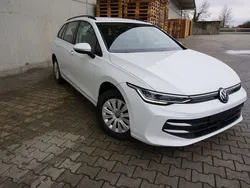 Pure weiß Neu 2025 VW Golf VIII Kombi | 26.950 € (Guter Preis)