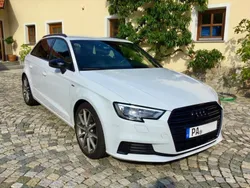 Weiß Gebraucht 2018 Audi A3 Sportback S-Line Limousine | 19.300 € (Fairer Preis)