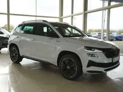 Moon weiß Neu 2025 Skoda Karoq SportLine SUV | 36.710 € (Fairer Preis)