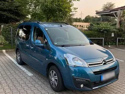 Blau Gebraucht 2015 Citroën Berlingo Van / Kleinbus | 8.000 € (Fairer Preis)