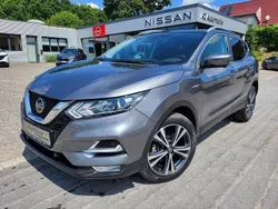 Grau Gebraucht 2020 Nissan Qashqai N-Connecta SUV | 21.980 € (Fairer Preis)