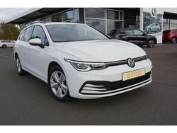Weiss Gebraucht 2023 VW Golf VIII Kombi | 21.880 € (Guter Preis)