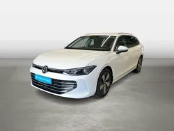 Pure white Gebraucht 2025 VW Passat Elegance Kombi | 36.670 € (Superpreis)