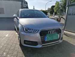 Silber Gebraucht 2015 Audi A1 Sportback Sport Kleinwagen | 15.500 € (Etwas zu teuer)