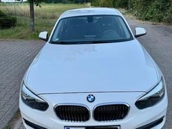 Weiß Gebraucht 2019 BMW 118 Kleinwagen | 11.900 € (Guter Preis)