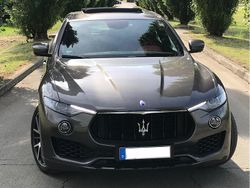 Grau Gebraucht 2017 Maserati Levante SUV | 33.999 € (Fairer Preis)