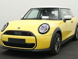 Gelb Gebraucht 2024 Mini Cooper S Classic Kleinwagen | 24.232 € (Superpreis)