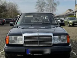 Blau Gebraucht 1991 Mercedes E230 Limousine | 4.299 €