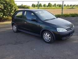 Grün Gebraucht 2002 Opel Corsa Kleinwagen | 1.000 € (Guter Preis)