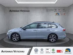 Mondsteingrau (grau) Gebraucht 2024 VW Golf VIII R-line Kombi | 36.880 € (Teuer)