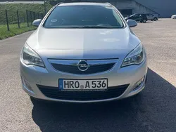 Silber Gebraucht 2011 Opel Astra Kombi | 3.900 € (Fairer Preis)