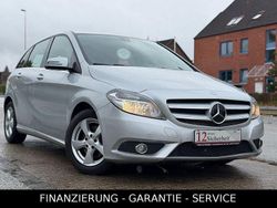 Silber Gebraucht 2013 Mercedes B200 Van / Kleinbus | 10.499 € (Fairer Preis)