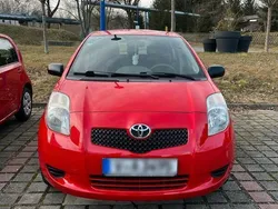 Rot Gebraucht 2007 Toyota Yaris Limousine | 3.600 € (Fairer Preis)